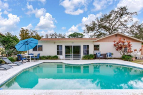 Villa Lux with pool in Palm Harbor